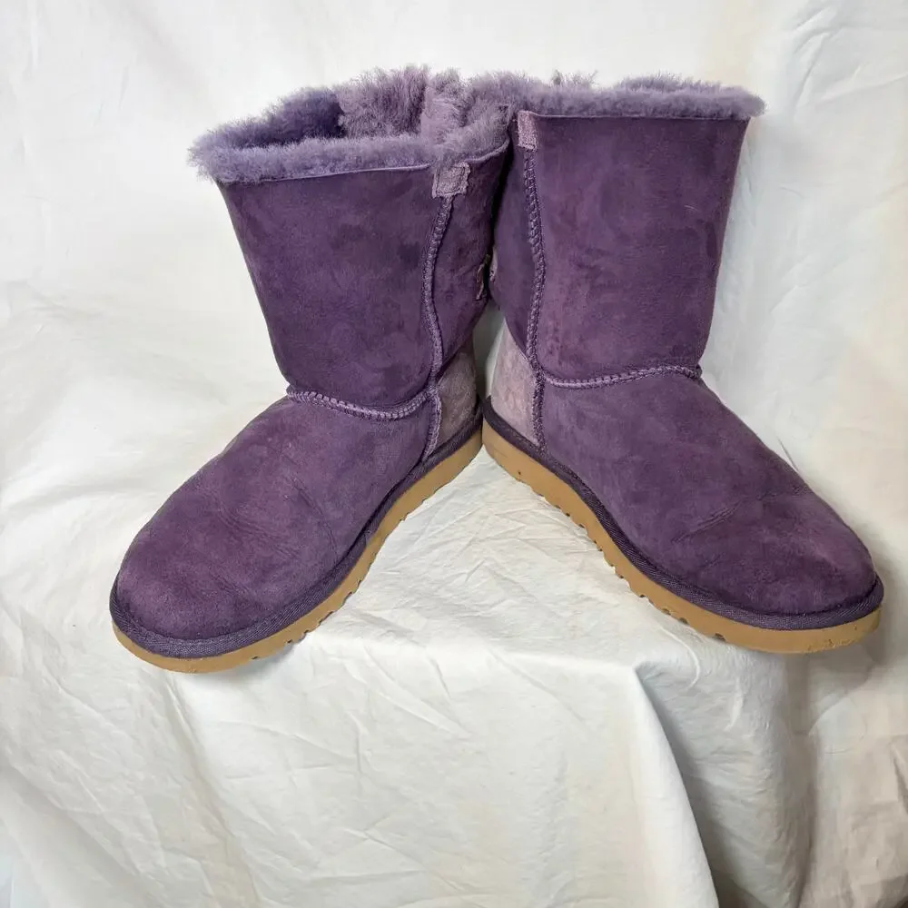 UGG Womens Bailey bow Purple short boots.  Size 6. 2 bows. Rare color Nightshade